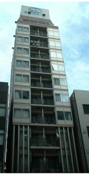 デュオスカーラ兜町 外観