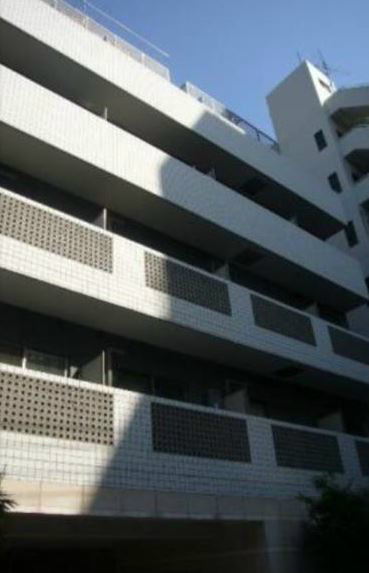 ラグジュアリーアパートメント本郷  外観