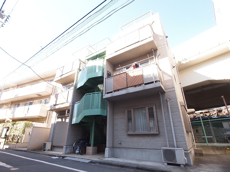 パルコート信濃町 外観