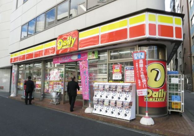 グラントゥルース神田岩本町 コンビニ