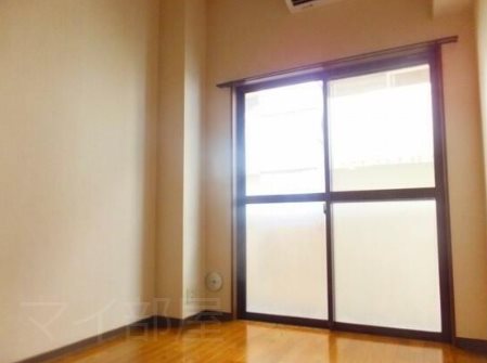 エル市ヶ谷 リビング