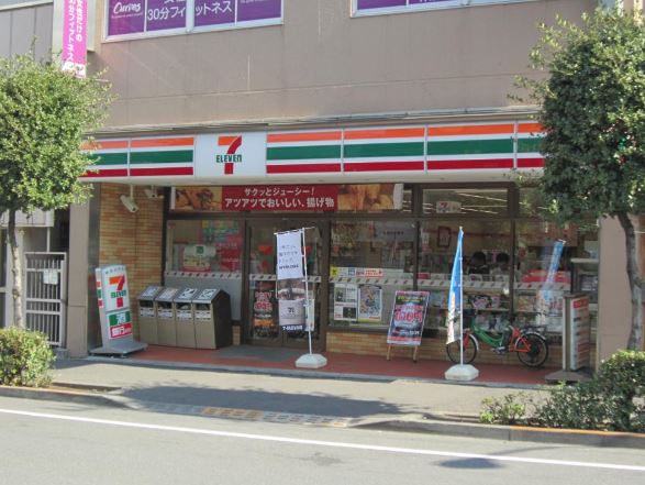 エル市ヶ谷 コンビニ