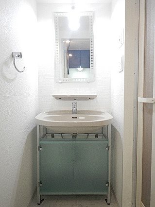 ガラステージ神田 洗面所