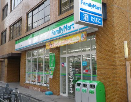 コンシェリア御茶ノ水 コンビニ