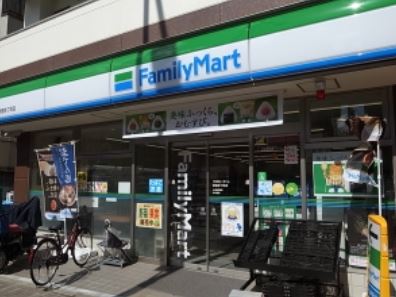 ワイズパティオ コンビニ