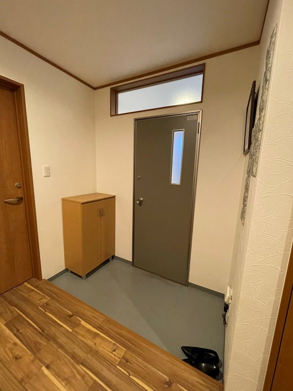 朝日町貸事務所・店舗 玄関