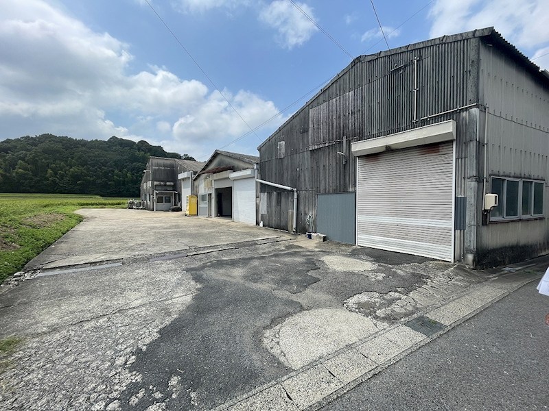 岡崎市保母町安藤様貸倉庫 玄関