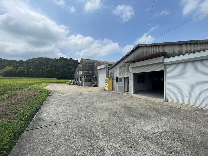 岡崎市保母町安藤様貸倉庫 リビング