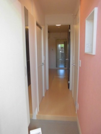 ジュネス稲荷塚 玄関