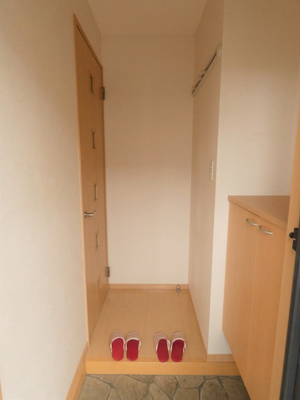 ルミエール大友ABCD  玄関