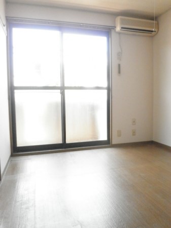 リバージュA リビング