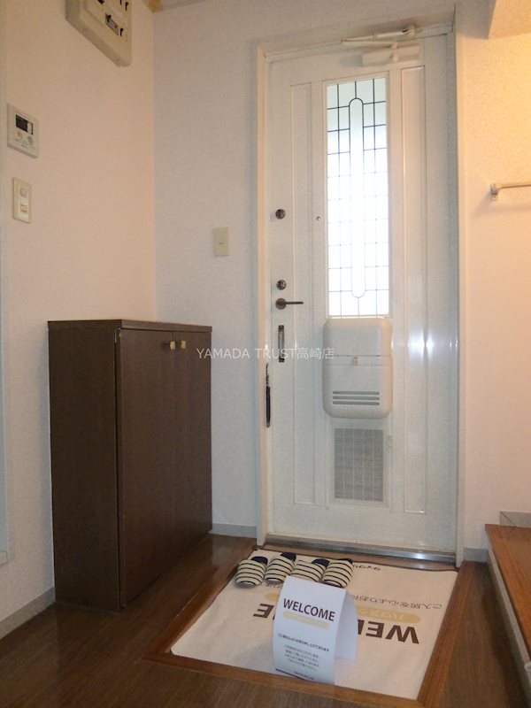 ジュネス山本 玄関