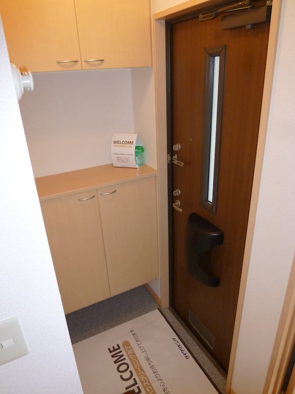 アージュⅢ 玄関