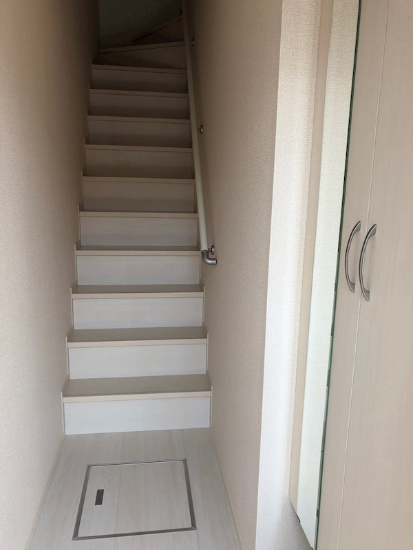 キャッツアイ 玄関