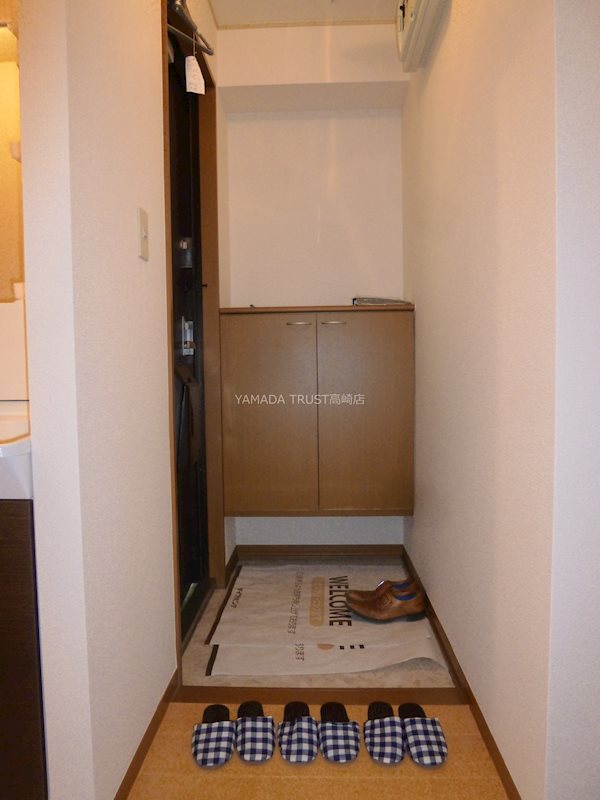 エクレールA 玄関