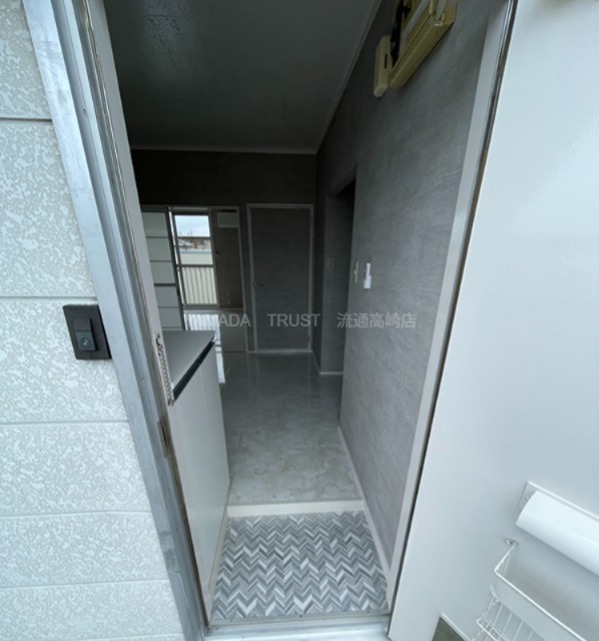 ローズガーデン 玄関