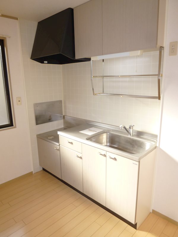 サンライズヒルC キッチン