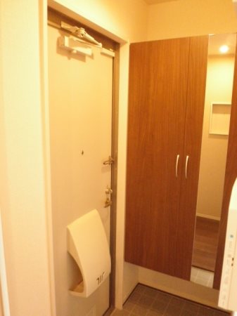 コンツェルト貝沢Ｂ 玄関