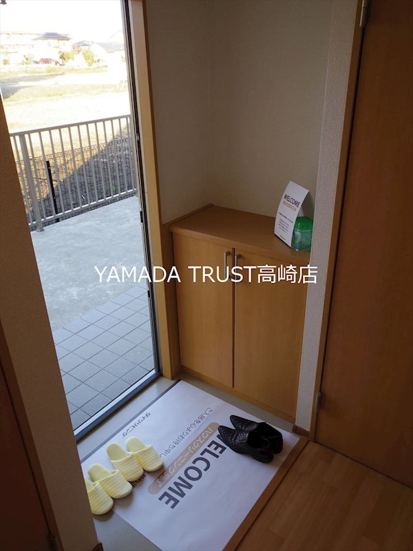 サージD 玄関