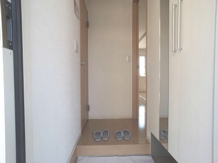 ヴィラ　フォレスタ　B 玄関