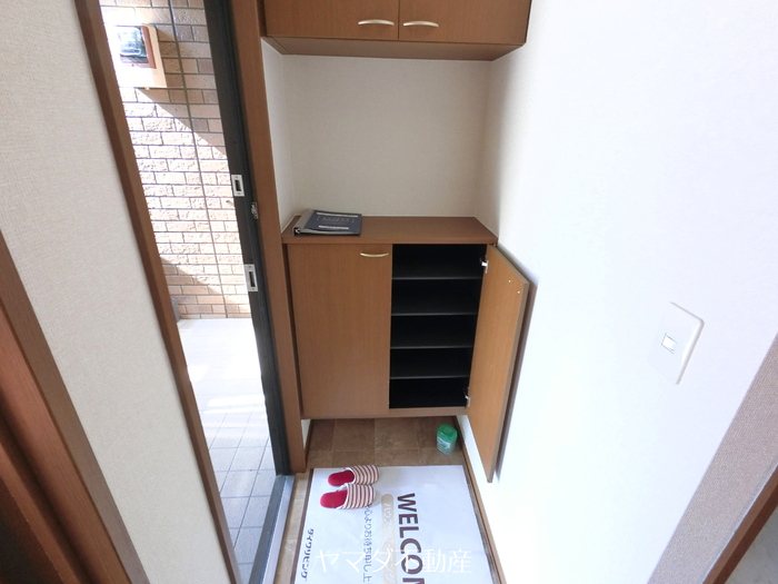 サニーウェルＡＢ 玄関