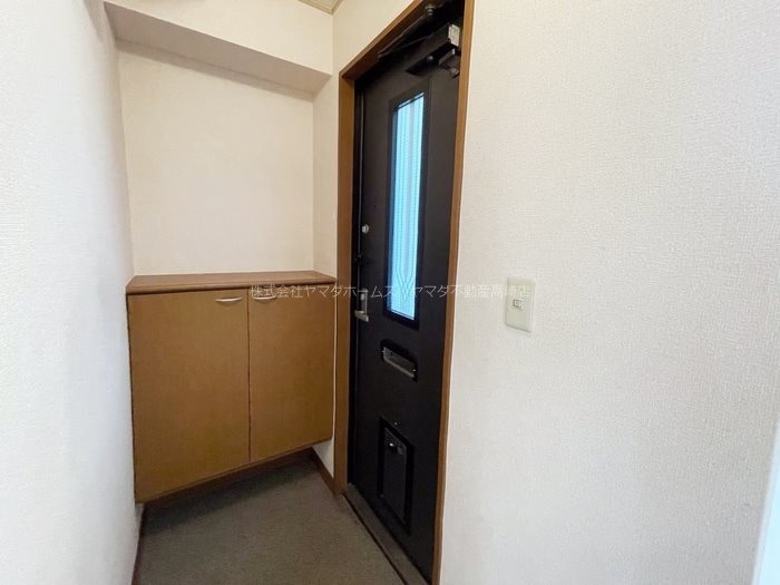 エクレールB 玄関