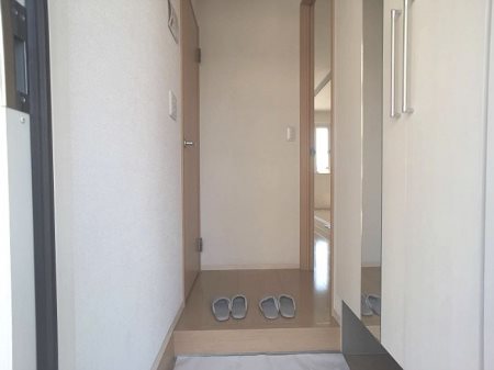 ヴィラ　フォレスタB 玄関