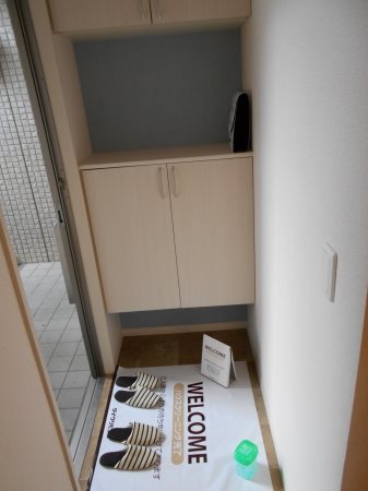 サンライズガーデンＡ 玄関