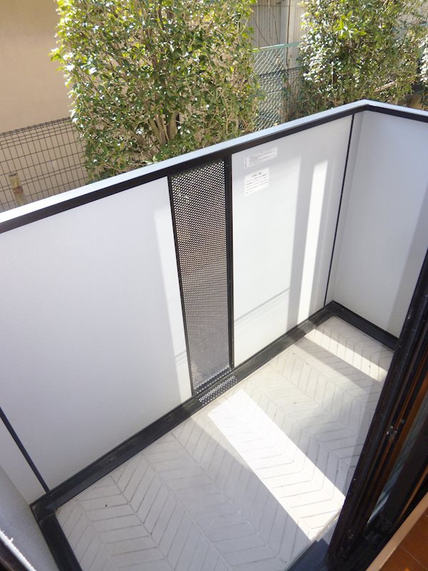 リビングタウン上並榎AB ベランダ