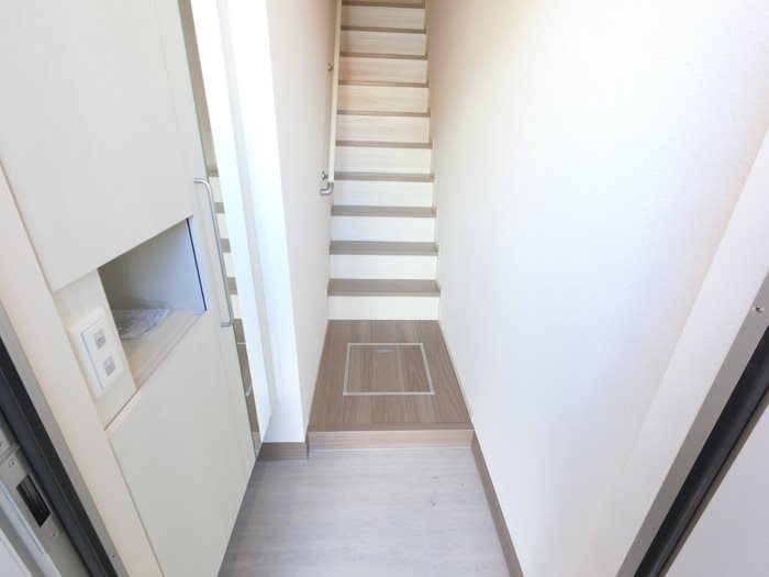 D-room表町 玄関
