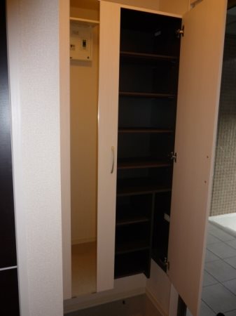 グランジェⅠ 玄関