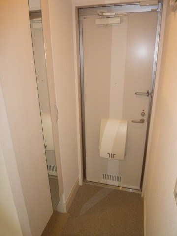 ニシガハラハイツ 玄関