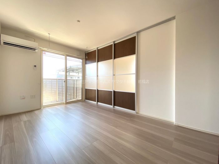 スピネル リビング