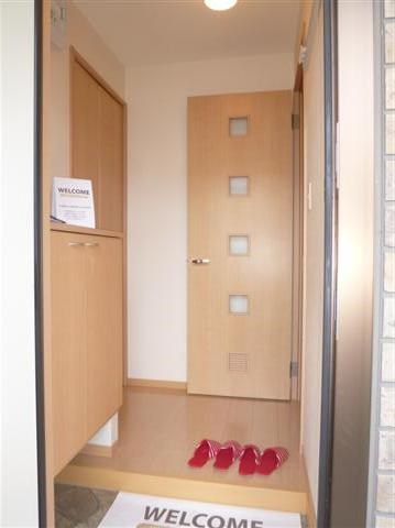 メゾン・ルーチェ 玄関