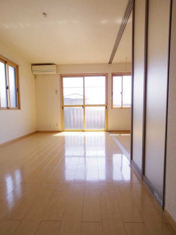 メゾン・ルーチェ リビング