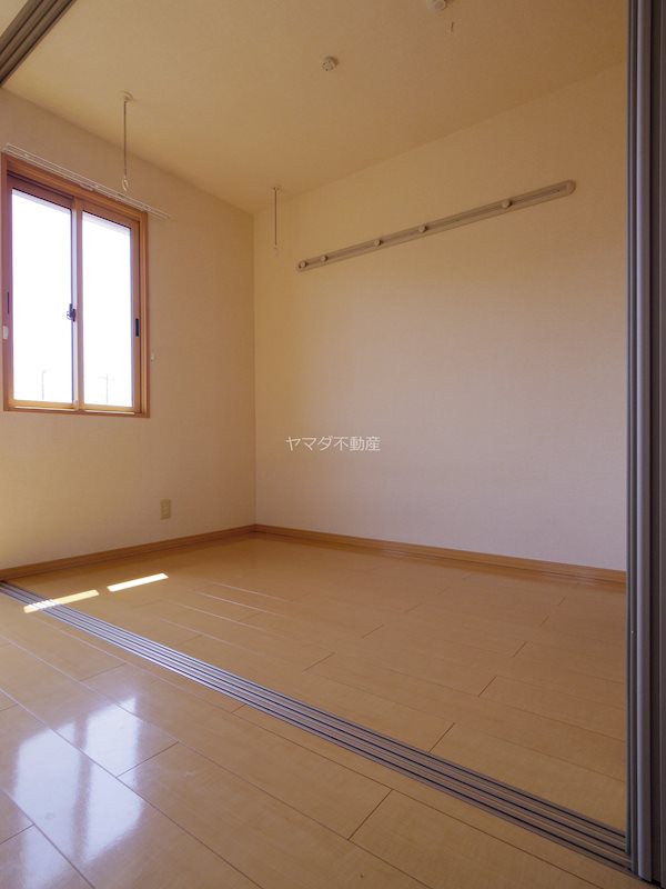 メゾン・ルーチェ ベッドルーム