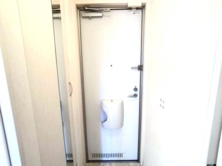 セントラルヴィレッジB 玄関