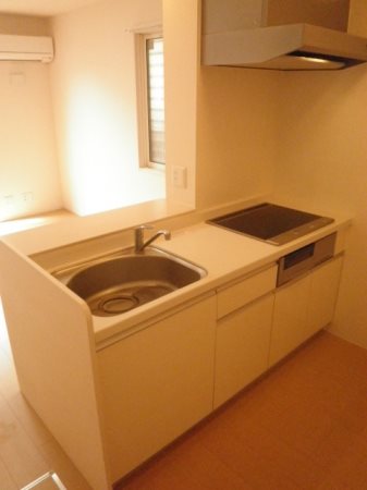 ブライトガーデンB キッチン