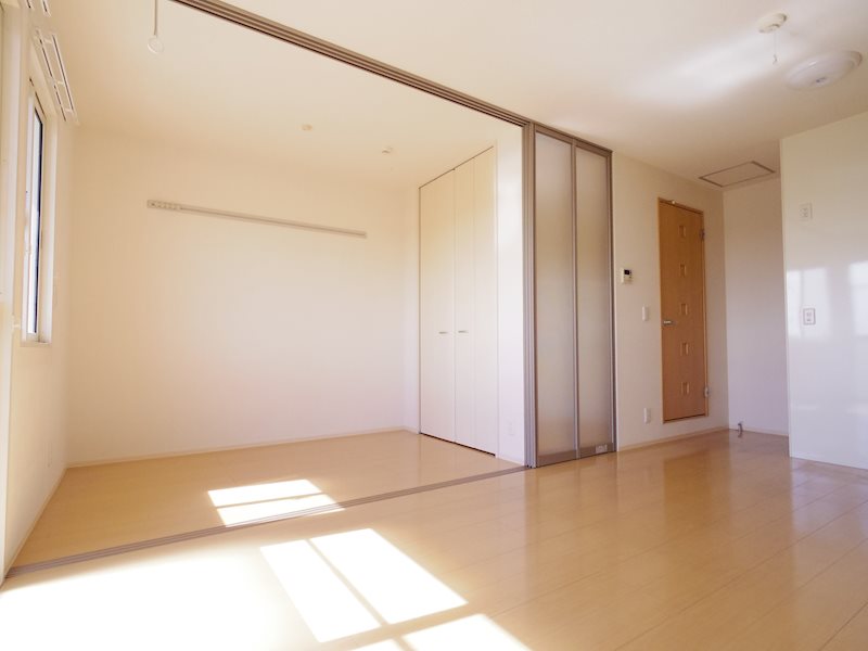 ヴィラ　フォレスタB リビング