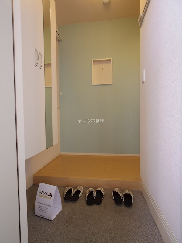 リバーサイド・KⅡ 玄関