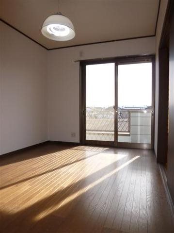 亀の子ハイツ リビング