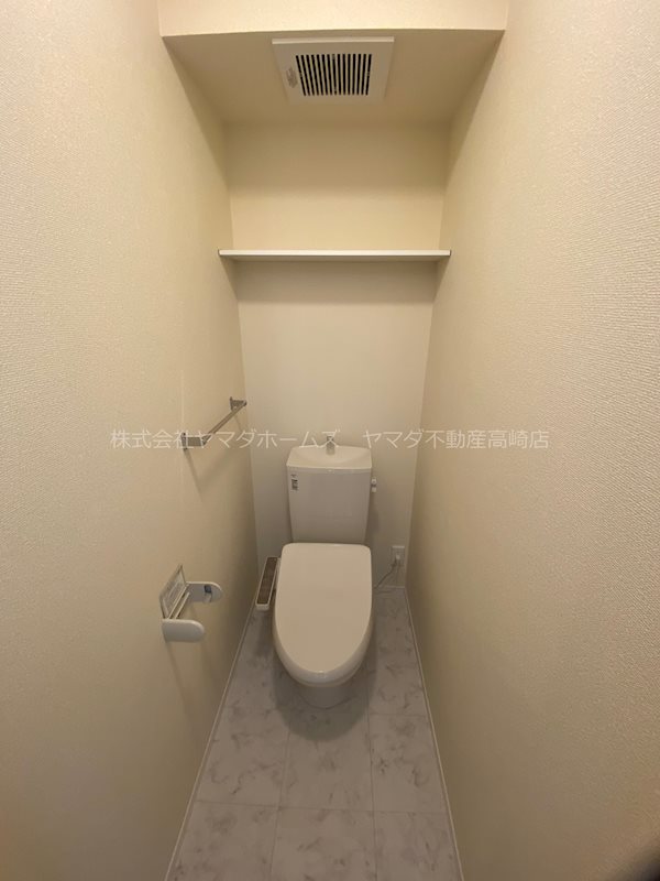 サラ　スリール その他4