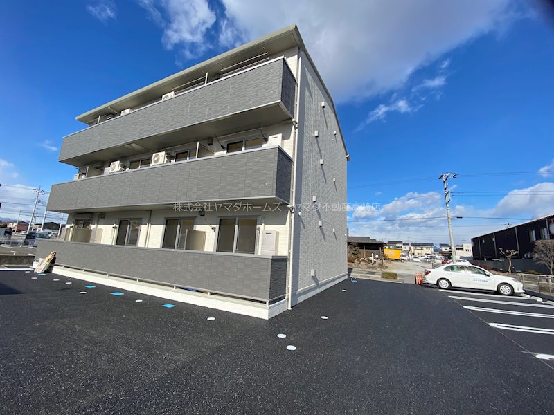 サラ　スリール 外観写真