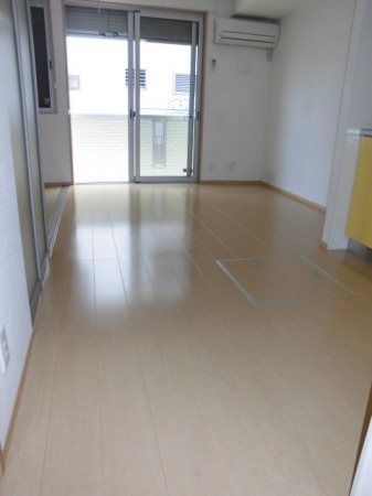 シャトル  ブラン リビング