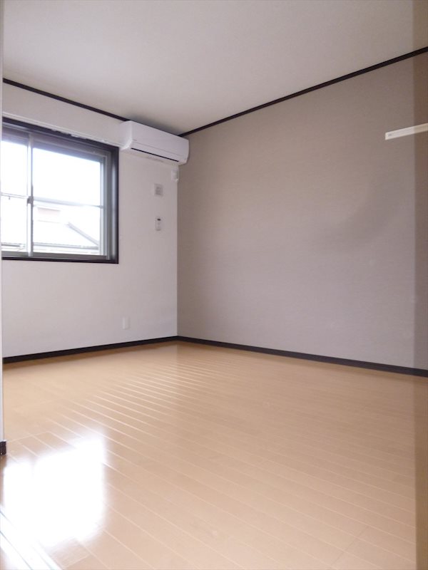 コンフォート三山 ベッドルーム