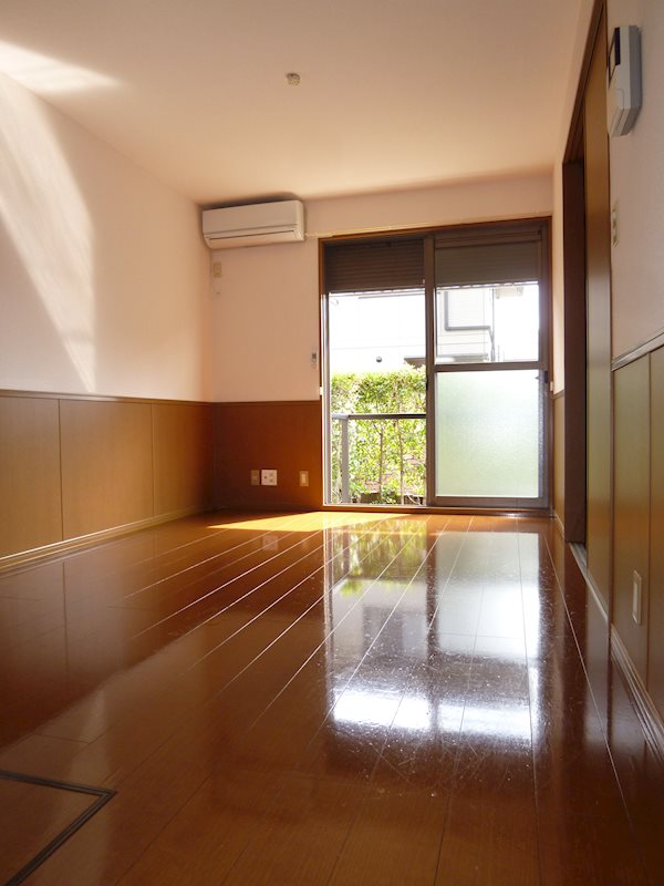 御料所ガーデンE リビング