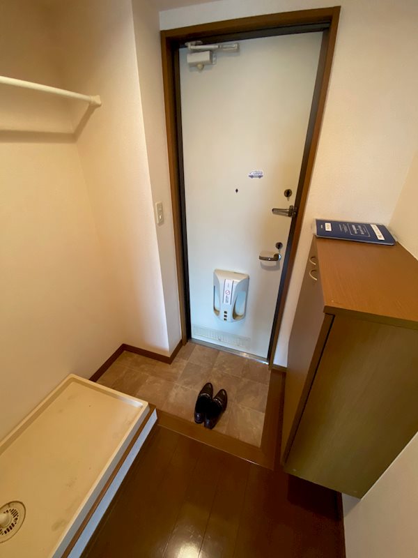 モナ・ヴェリテ 玄関