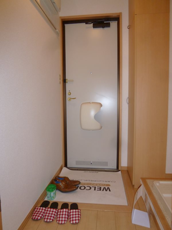 ローレルコートⅢ  玄関