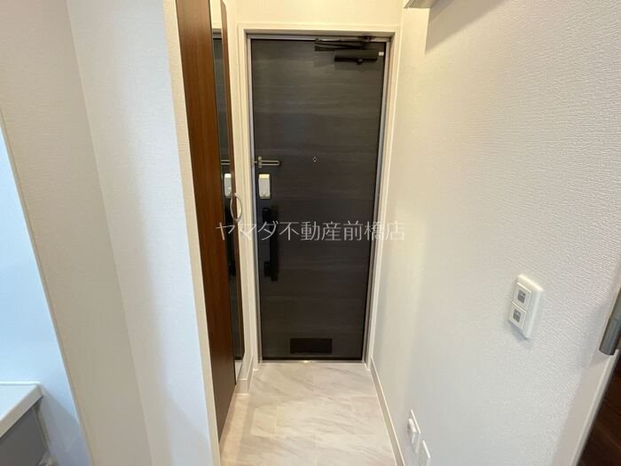 D-room本町 玄関