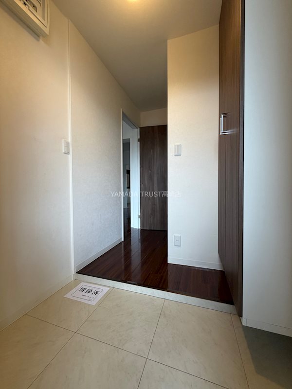 ナイス21いいづか 玄関